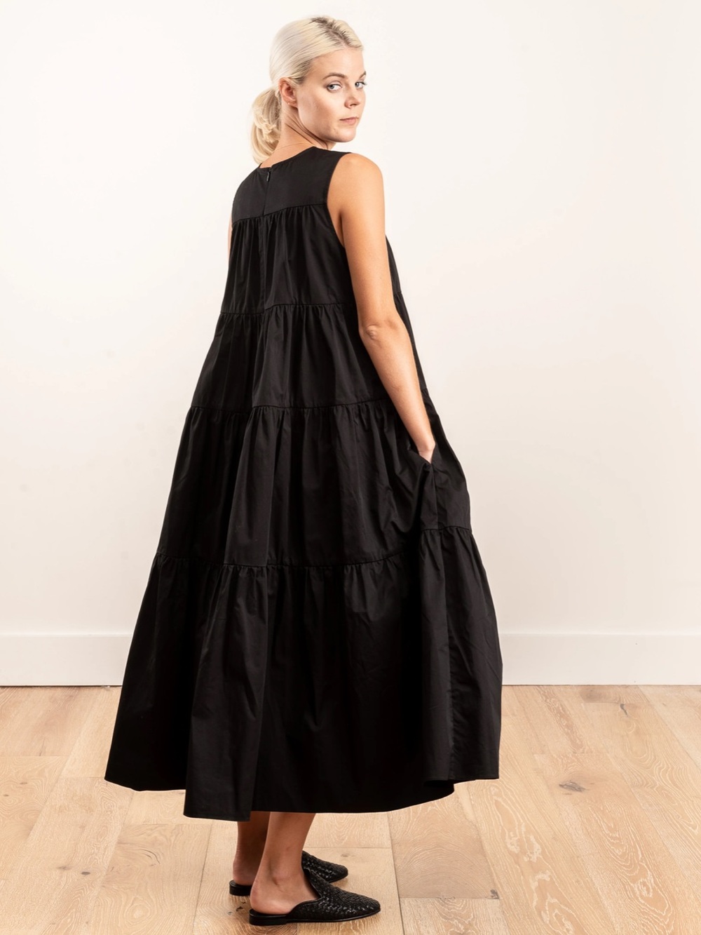 CO Essentials Tiered Midi Dress Sleeveless Cotton Black Size L - Picture 10 of 10